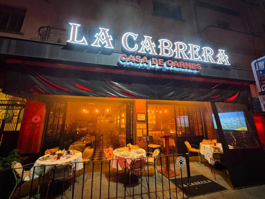 Diez personas resultan lesionadas tras explosión en restaurante de Roma Norte