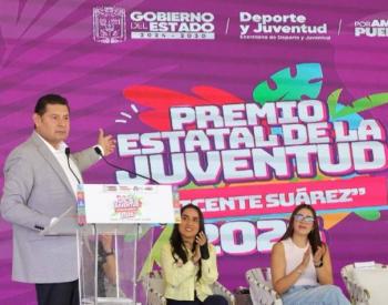 Gobernador Armenta refrenda apoyo a juventudes en Premio Estatal de la Juventud 2026