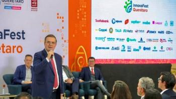 El secretario de Econom&iacute;a, Marcelo Ebrard, anuncia nueva edici&oacute;n de InnovaFest