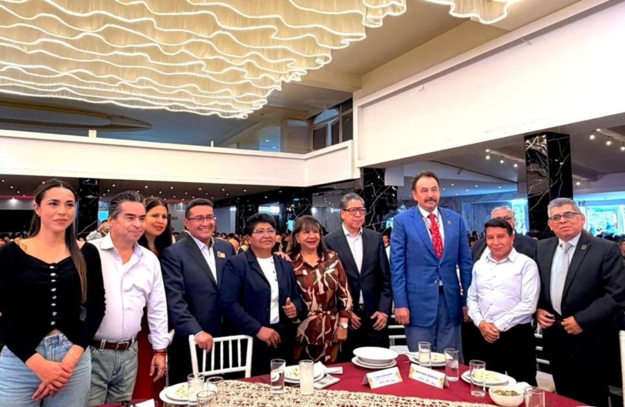 Moreno Valle Buitrón representó a Armenta en 62 aniversario del sindicato de trabajadores del estado