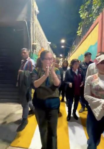 Ecatepec recupera callej&oacute;n de Jardines de Santa Clara con iluminaci&oacute;n y murales