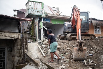 Colombia remueve escombros de devastador terremoto ya con escasas esperanzas de rescates
