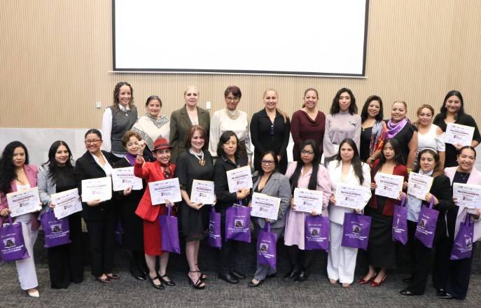 Segundo Parlamento de Mujeres de Puebla aborda acecho y Sistema de Cuidados