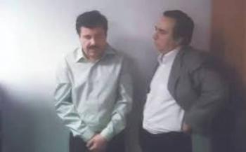 Difunden imagen in&eacute;dita de Tom&aacute;s Zer&oacute;n durante interrogatorio a “El Chapo”