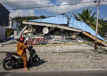 Terremoto deja 53 muertos y 5,000 evacuados en Indonesia