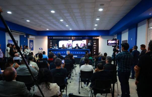 Andrés Estévez quedó inmortalizado en el Corregidora