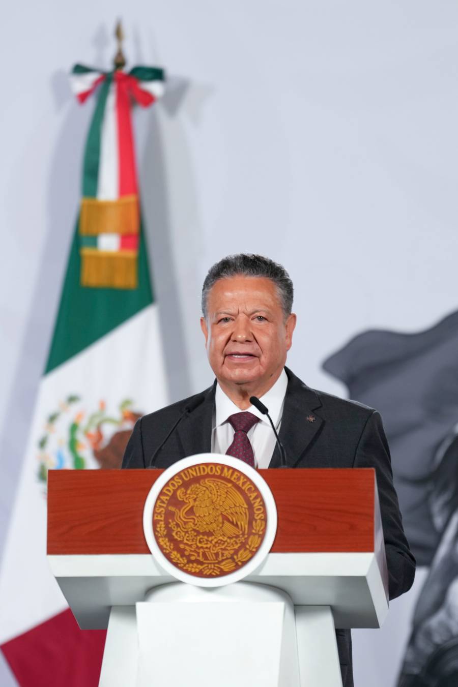 Cruz Azul reactivará planta en Hidalgo con inversión millonaria, anuncia Julio Menchaca