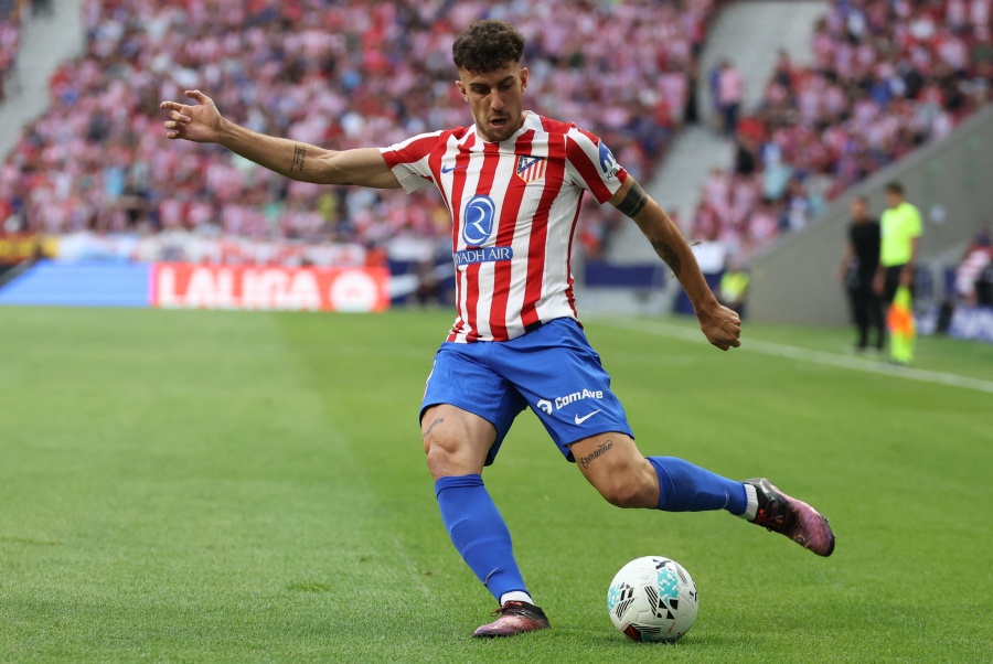 Atlético de Madrid traspasa al italiano Ruggeri al Aston Villa