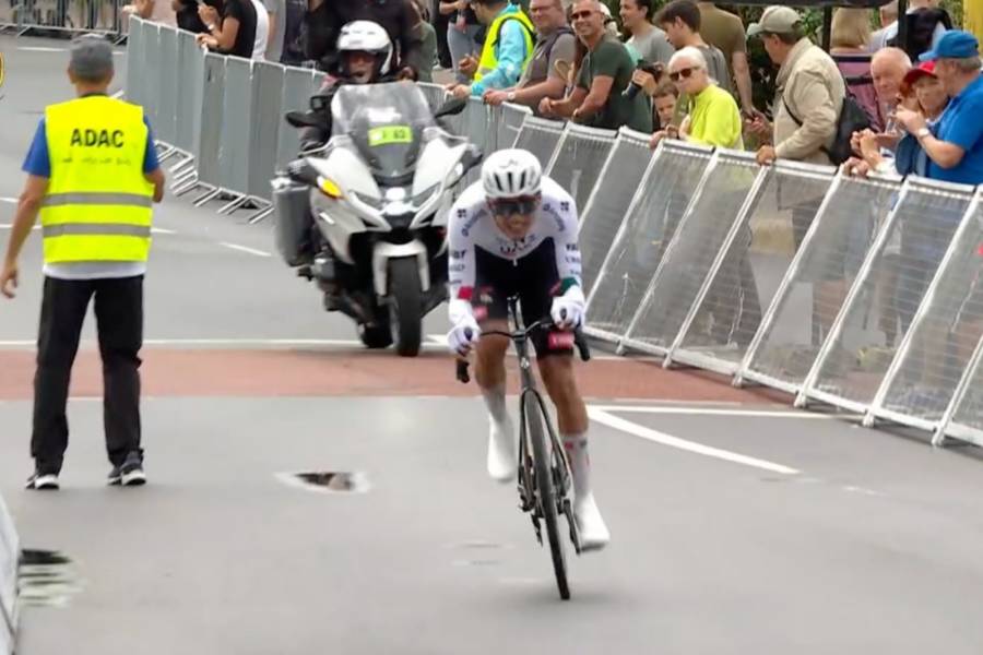 Isaac del Toro gana prólogo de la Vuelta a Alemania 2026