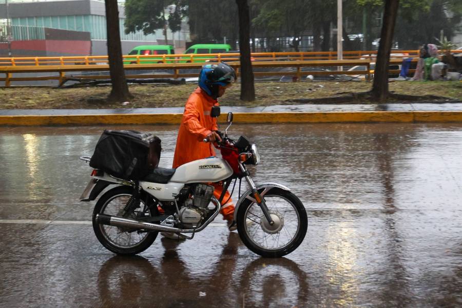 CDMX tendr&aacute; lluvias y ambiente c&aacute;lido durante este jueves