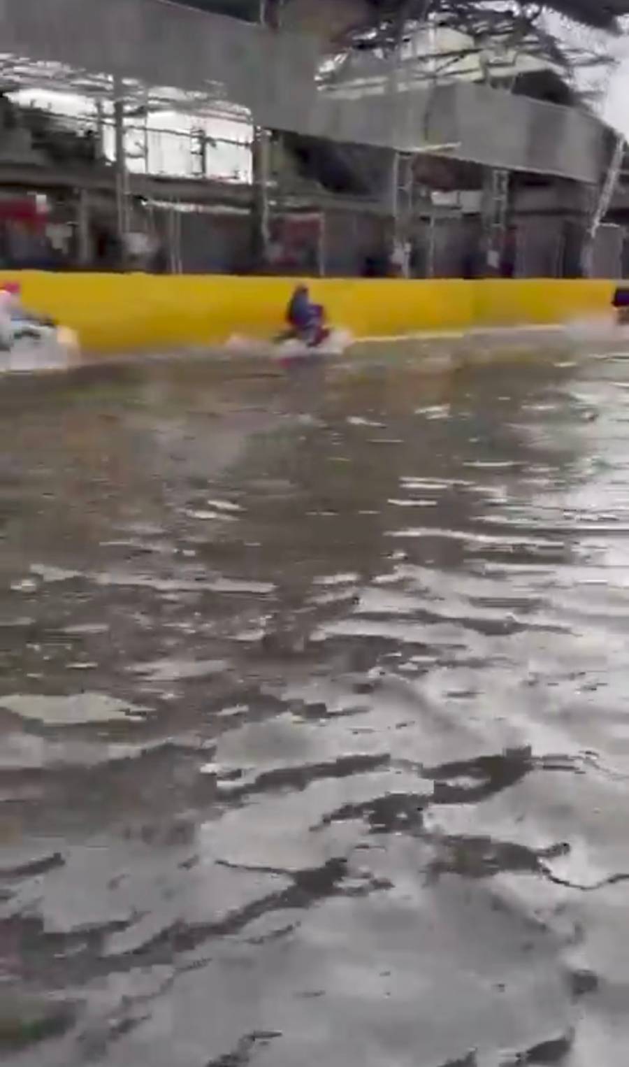 Lluvias intensas provocan inundación en Circuito Interior y Oceanía