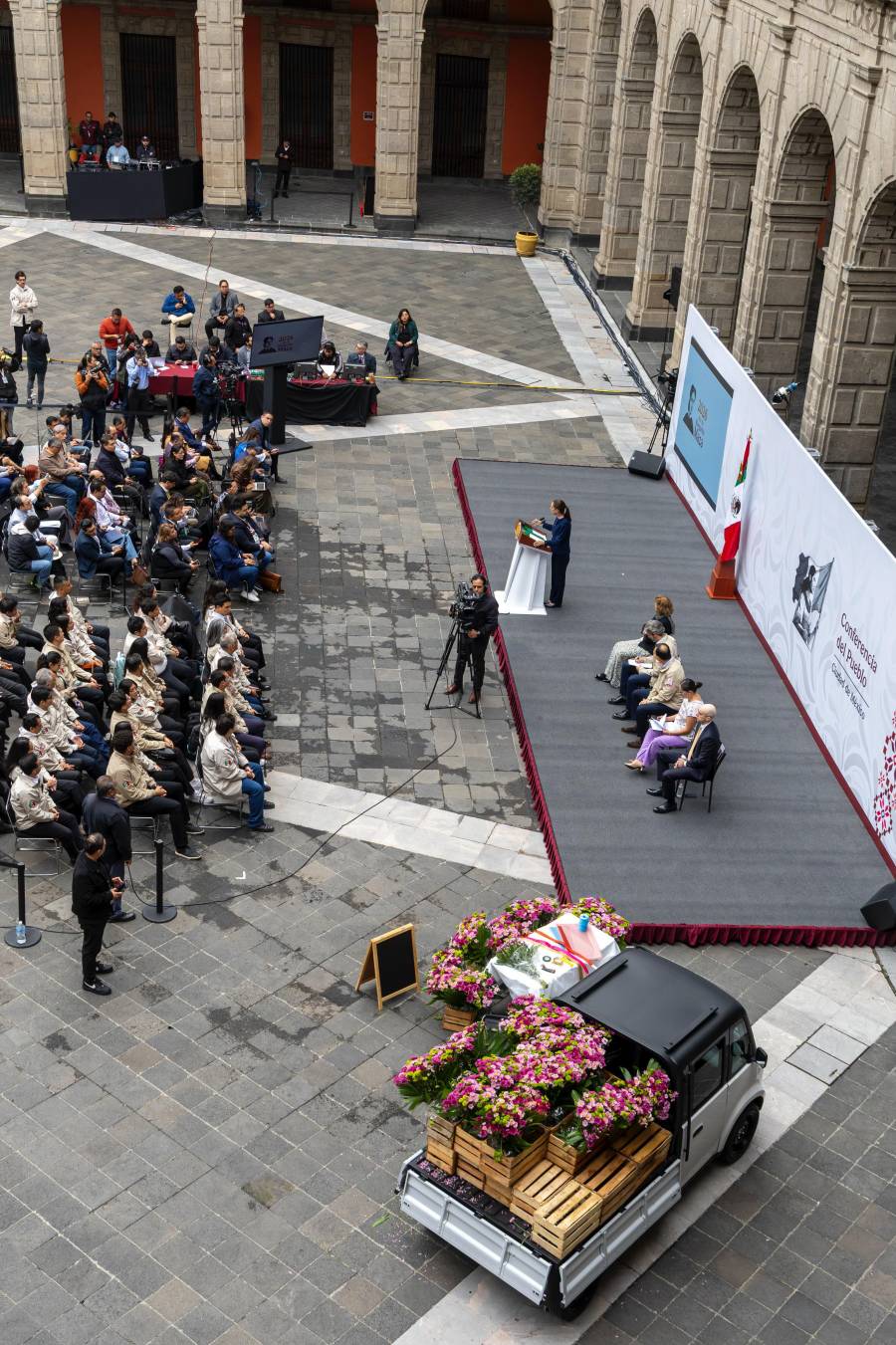 Presentan Olimpia Carga, vehículo eléctrico mexicano con capacidad para transportar 650 kilos