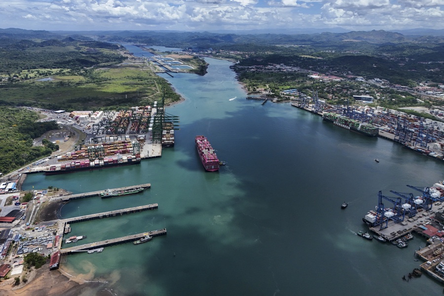 Canal de Panamá reducirá tránsito de buques por el fenómeno de El Niño