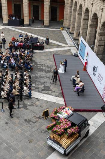Presentan Olimpia Carga, veh&iacute;culo el&eacute;ctrico mexicano con capacidad para transportar 650 kilos