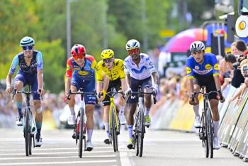 Louis Barr&eacute; gana primera etapa de la Vuelta a Alemania y se adue&ntilde;a del liderato