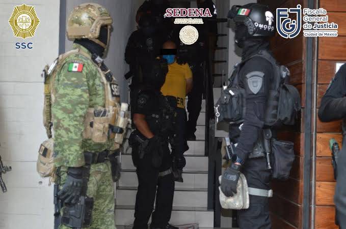 FGJ detiene a 60 policías capitalinos por delitos de alto impacto