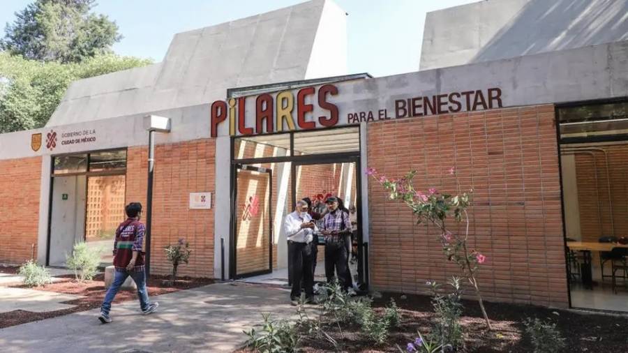 PILARES fomenta los Vínculos entre Infancias y Cuidadores mediante la Jornada “El Círculo de las Familias” en el Rule, Centro Cultural