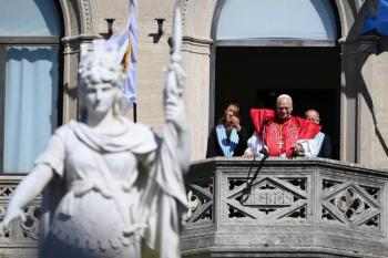 Papa Leoacuten XIV alerta en San Marino contra la idolatriacutea poliacutetica