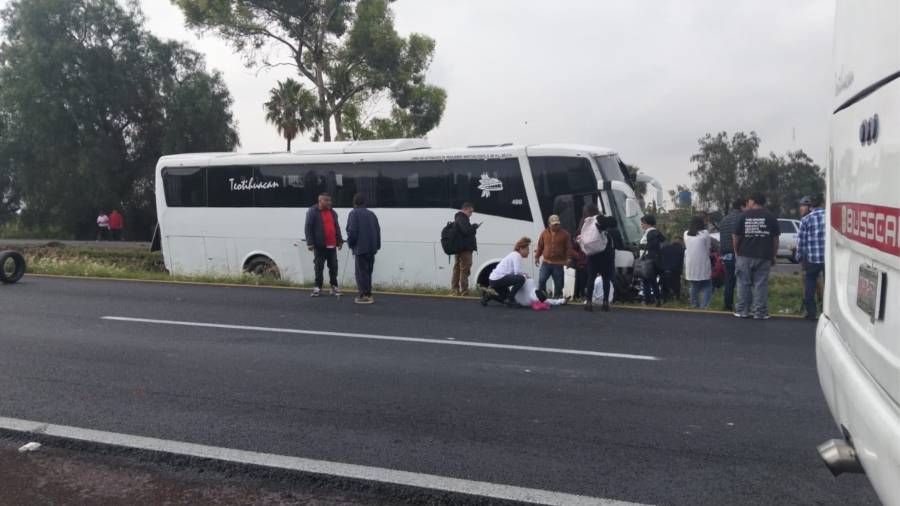 Accidente en la México-Pirámides deja 11 personas lesionadas