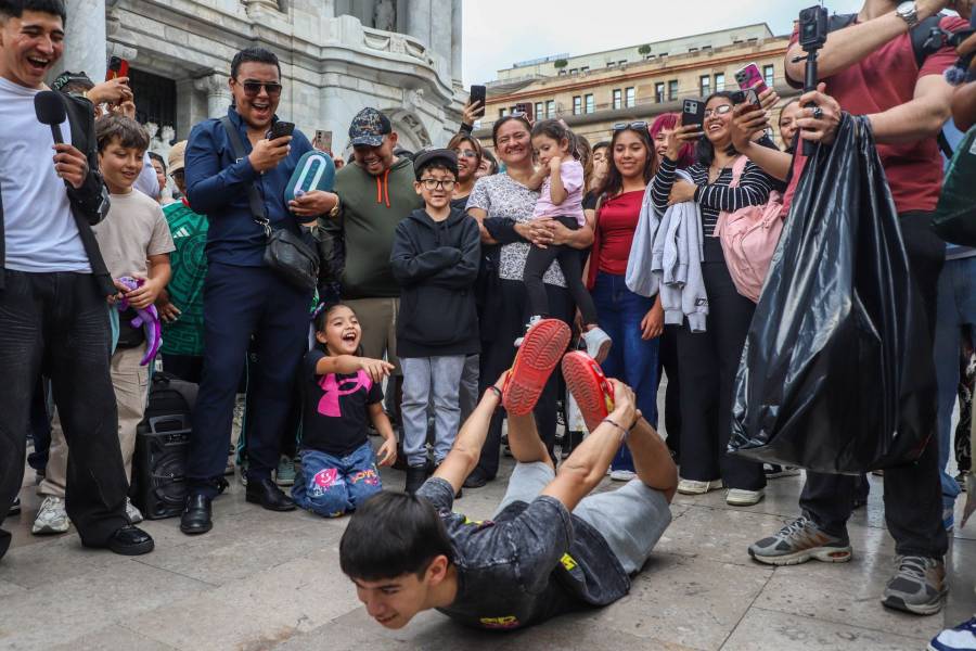 Batallas de “aura” reúnen a cientos de jóvenes en distintos puntos de la CDMX
