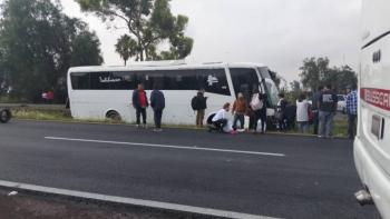 Accidente en la M&eacute;xico-Pir&aacute;mides deja 11 personas lesionadas
