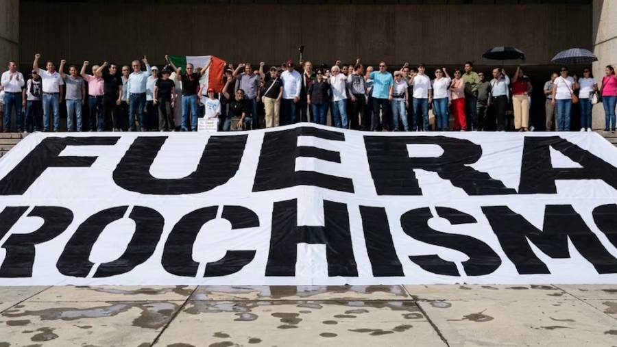 Protesta en Sinaloa exige relevo sin vínculos con Rocha Moya