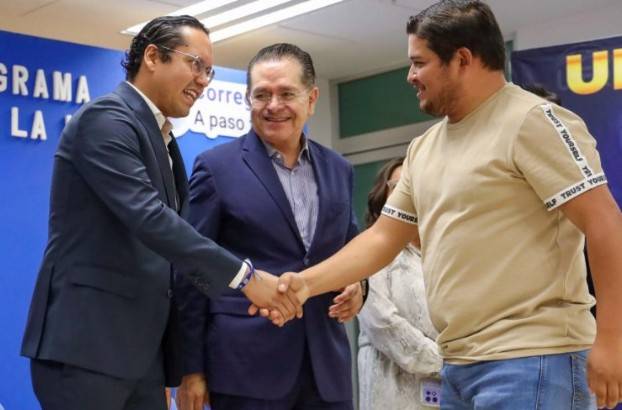 Corregidora abre convocatoria de becas por hasta 3,000 pesos para estudiantes