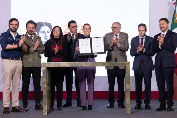 Sheinbaum anuncia creación de 12,750 nuevos consultorios médicos para 2027