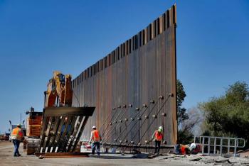 EE.UU. reactiva construcci&oacute;n de muro en Arizona