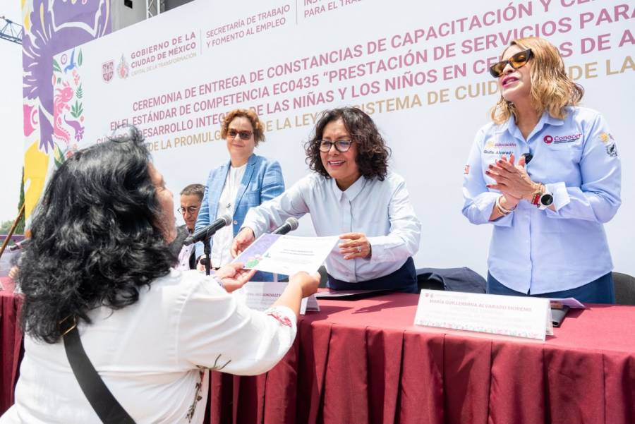 Impulsa Gobierno Capitalino la Profesionalización de personas Cuidadoras de las Infancias