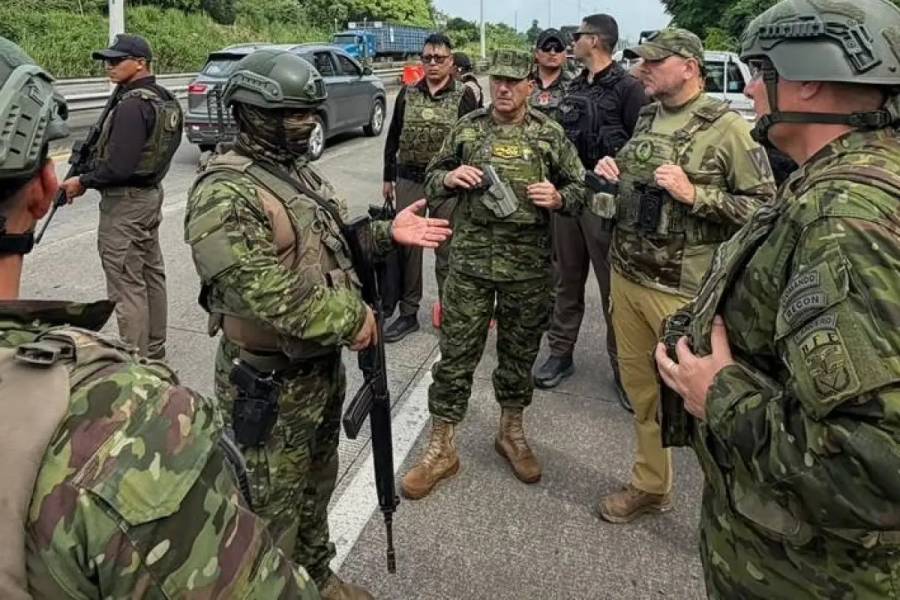 Ecuador prepara operaciones militares conjuntas con Colombia y EE.UU. contra grupos armados en frontera