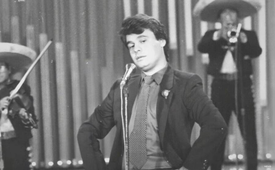 Estrenan filme ‘Juan Gabriel, Mi Primer Bellas Artes’ con imágenes inéditas a 10 años de su muerte