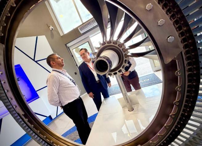 UTEQ capacitará a más de 200 empleados de Safran Group en liderazgo