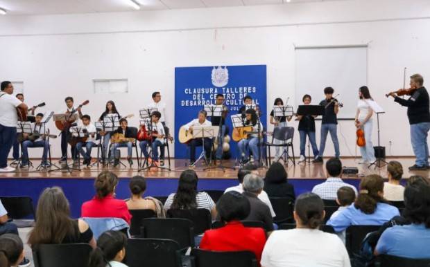 Corregidora lleva talleres culturales a 10 centros comunitarios