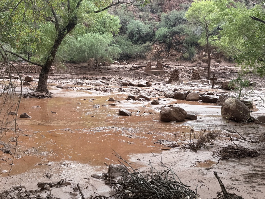 Más de 20 personas estarían desaparecidas tras inundación repentina en el Gran Cañón en EEUU