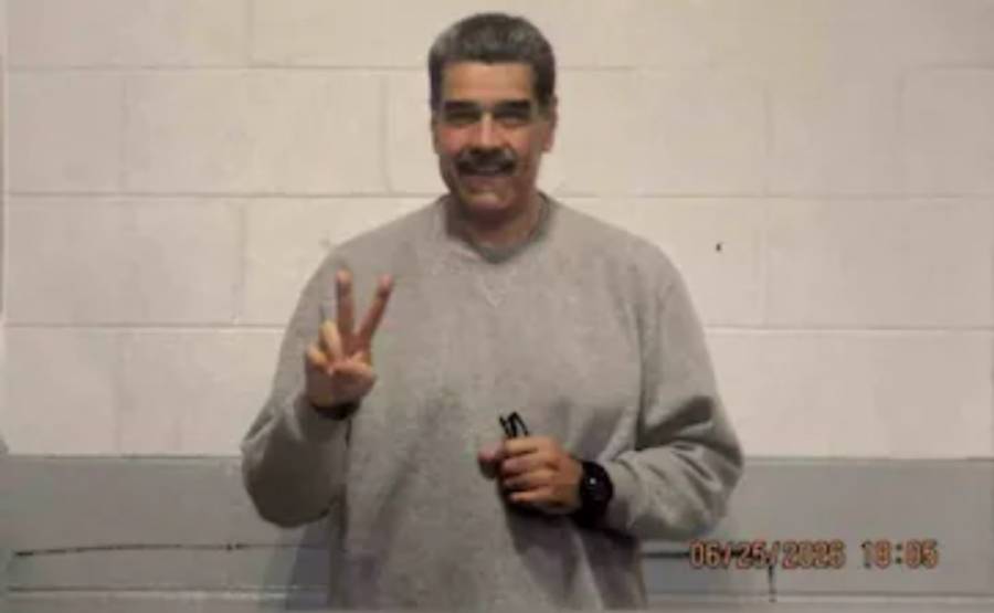 Maduro reaparece con fotografías desde prisión en Nueva York
