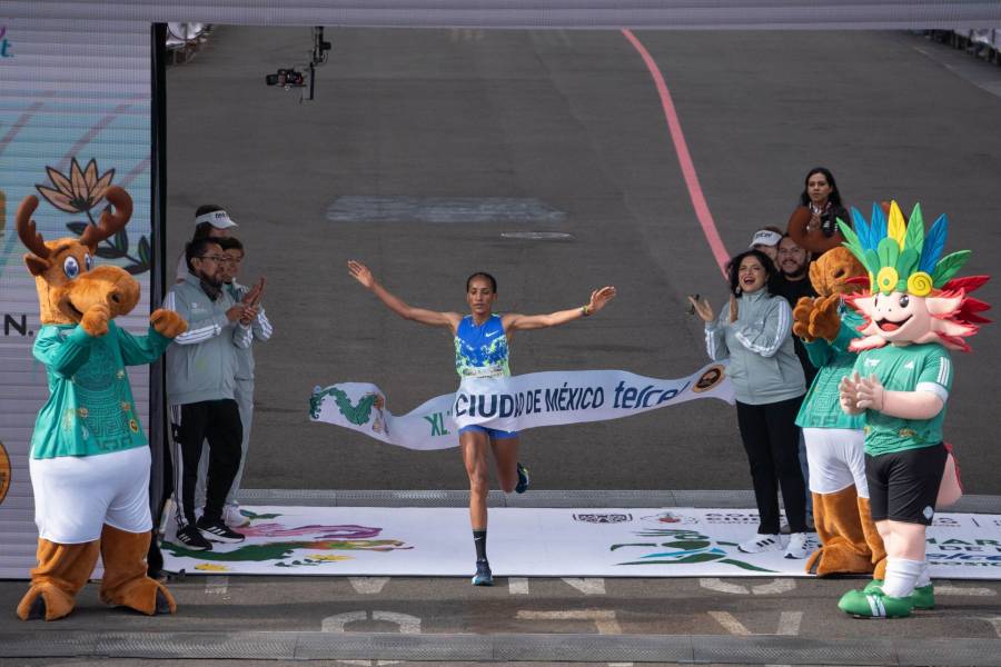 Cristhian Pacheco y Alemtsehay Asefa triunfan en el Maratón de la Ciudad de México 