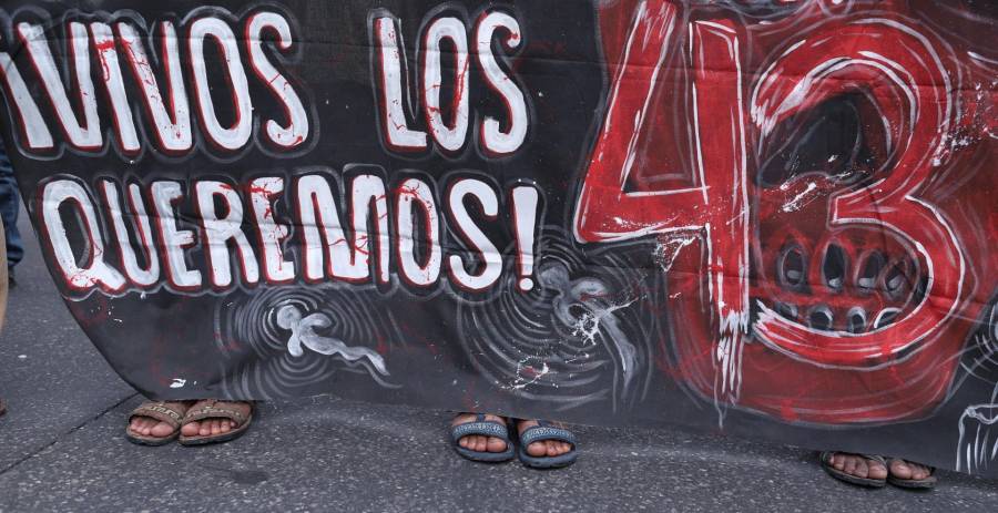 Restos hallados en funeraria de Iguala reactivan investigación del caso Ayotzinapa