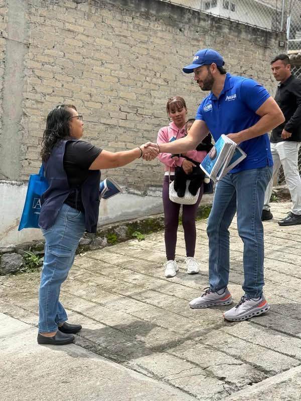 Anuar Azar reporta apoyos para más de 32 mil personas en Atizapán durante su segundo informe