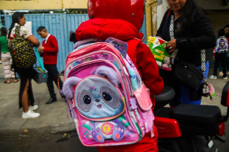 Despliegan operativo de seguridad por regreso a clases en la Ciudad de México