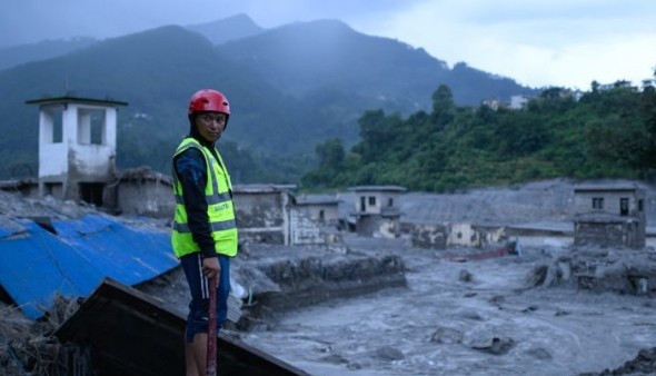 Alud en Nepal y China deja 691 muertos y 2,972 desaparecidos