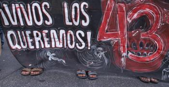 Restos hallados en funeraria de Iguala reactivan investigaci&oacute;n del caso Ayotzinapa