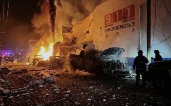 Ataque con explosivos contra comandancia en Ojocaliente deja polic&iacute;as y civiles heridos