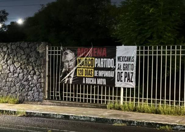 Colocan mantas contra Rocha Moya y Morena en Quer&eacute;taro