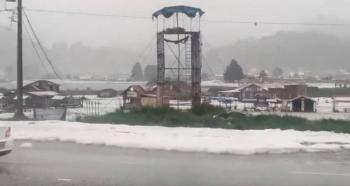 Granizada provoca inundaciones en la autopista M&eacute;xico-Toluca
