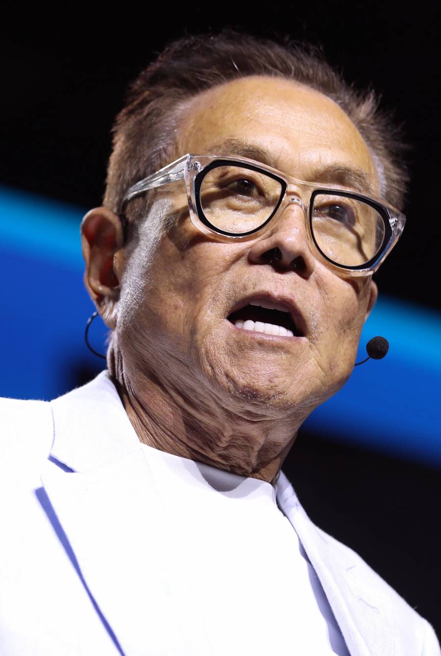 Robert Kiyosaki reconoce millonario endeudamiento ligado a inversiones inmobiliarias