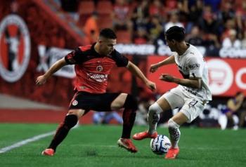 “Morita” cobra dos penales y Xolos derrot&oacute; a Pumas