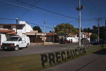 Atacan a tiros a funcionario de Protecci&oacute;n Civil en Mazatl&aacute;n