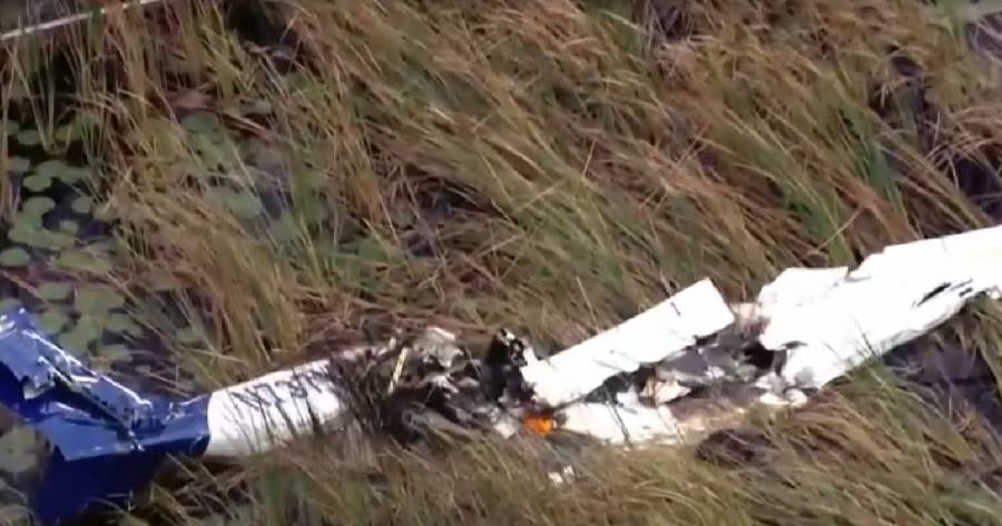 Dos personas mueren tras desplome de avioneta en Florida