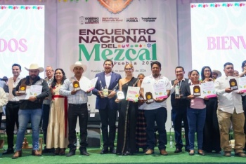 Puebla re&uacute;ne a productores de ocho estados en encuentro nacional de mezcal